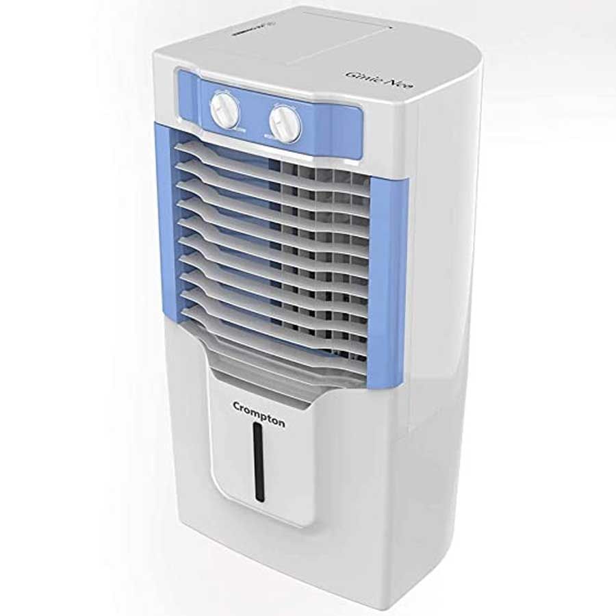 Crompton Ginie Neo Table-Top Personal Air Cooler- এই কুলারের ক্যাপাসিটিও ১০ লিটার। এই কুমারের আসল দামও ৪৯০০ টাকা। তবে অ্যামাজনে পাওয়া যাচ্ছে ৪০৯০ টাকায়। এই এয়ার কুলার থেকে চারটি দিক দিয়ে ঠাণ্ডা হাওয়া বেরোবে। সাদা এবং নীল রঙে পাওয়া যাবে। 