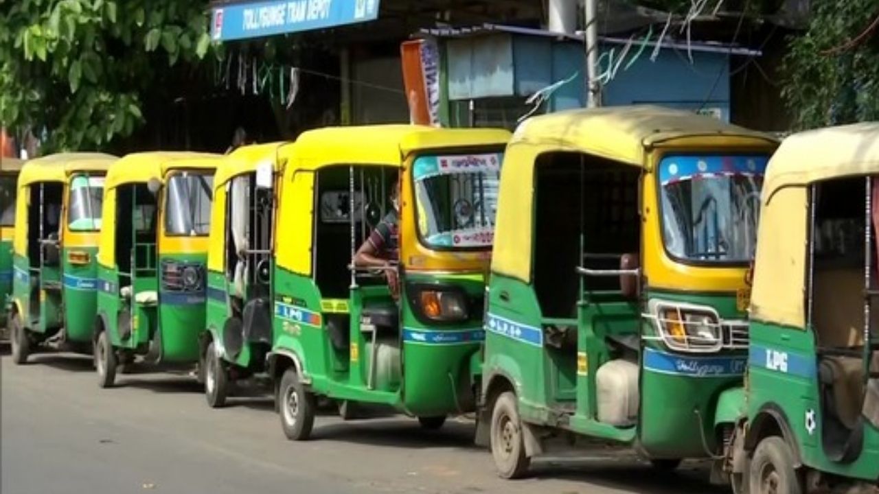 Auto Route problem: থমকে রইল কয়েক হাজার অটো, সপ্তাহের প্রথম দিনেই প্রবল ভোগান্তি শহরে