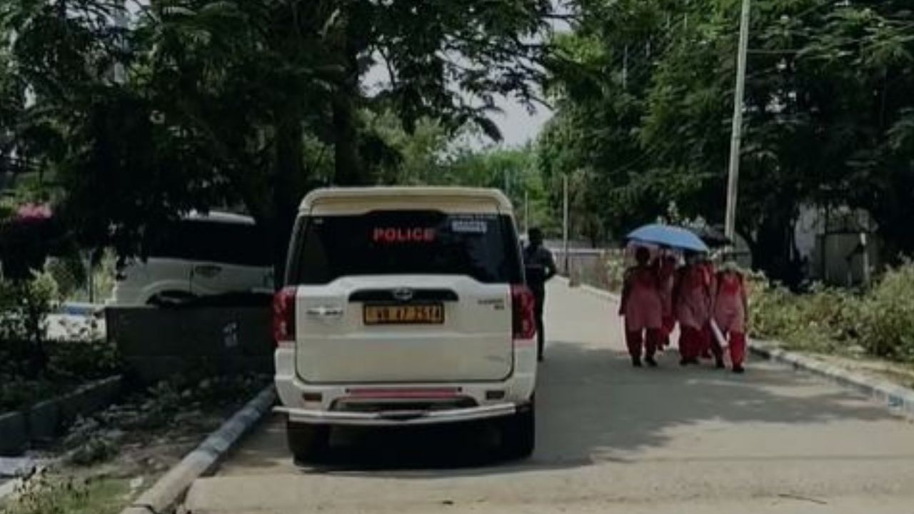 Women Physically Harassed: 'বাবা আর ৩ জন মিলে...', হাঁসখালি, রায়গঞ্জের পর এবার বোলপুরে 'ধর্ষিতা' যুবতী