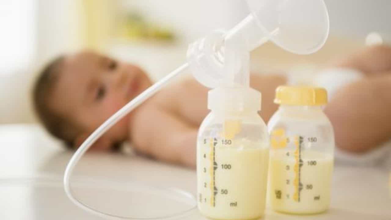 Breast milk: বিদেশে দেদার বিকোচ্ছে মাতৃদুগ্ধ দিয়ে তৈরি ললিপপ-আইসক্রিম! প্রাপ্তবয়স্কদের জন্য কতটা উপকারী? Breast milk: বিদেশে দেদার বিকোচ্ছে মাতৃদুগ্ধ দিয়ে তৈরি ললিপপ-আইসক্রিম! প্রাপ্তবয়স্কদের জন্য কতটা উপকারী?