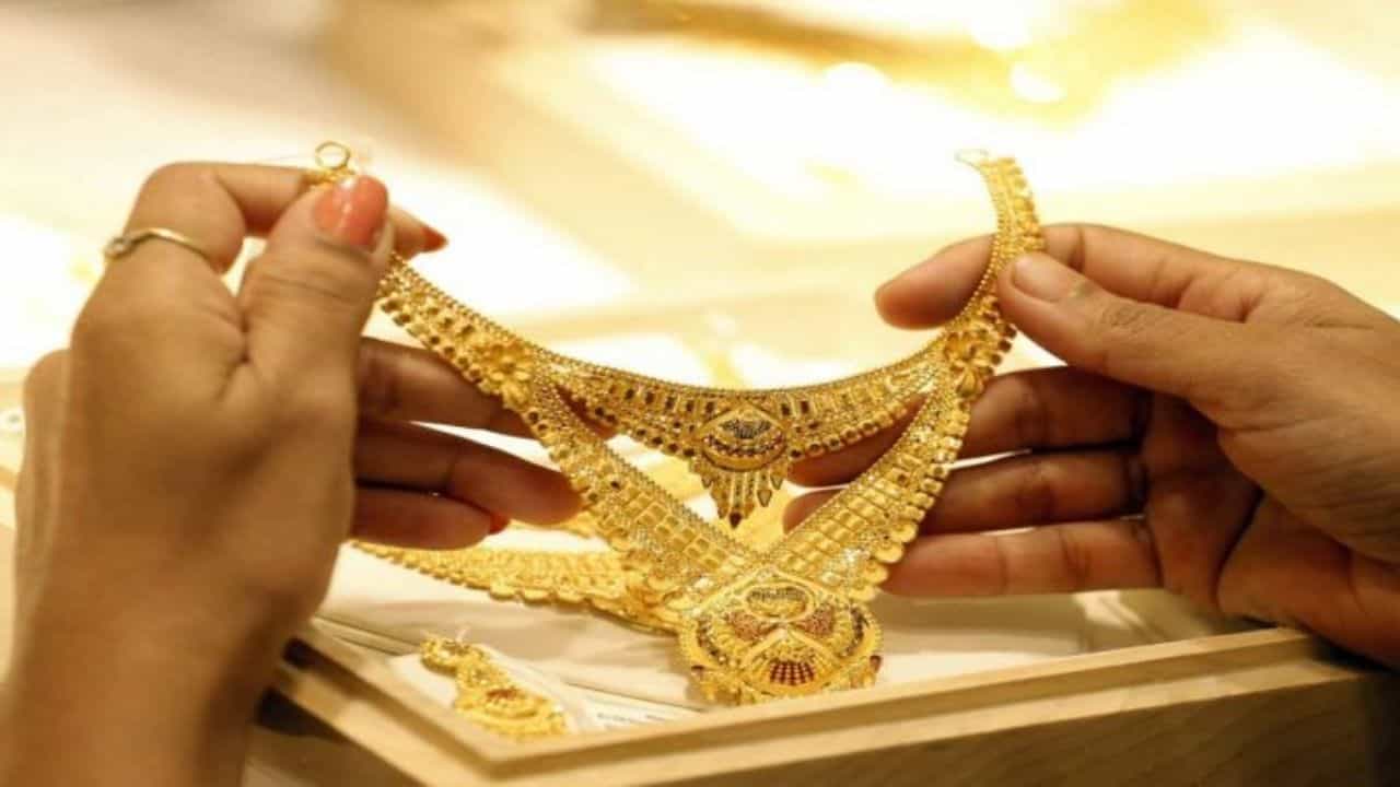 Akshaya Tritiya 2022: এই শুভদিনে সঠিক সময়ে কিনুন সোনা! শুভক্ষণ ও গুরুত্ব জানুন