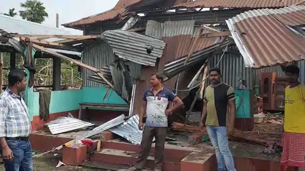 Storm In Coochbehar: ভাঙল একের পর এক বাড়ি, ঝরল রক্ত, হল প্রাণহানিও! নববর্ষের সকালে ১০ মিনিটে তছনছ কোচবিহার