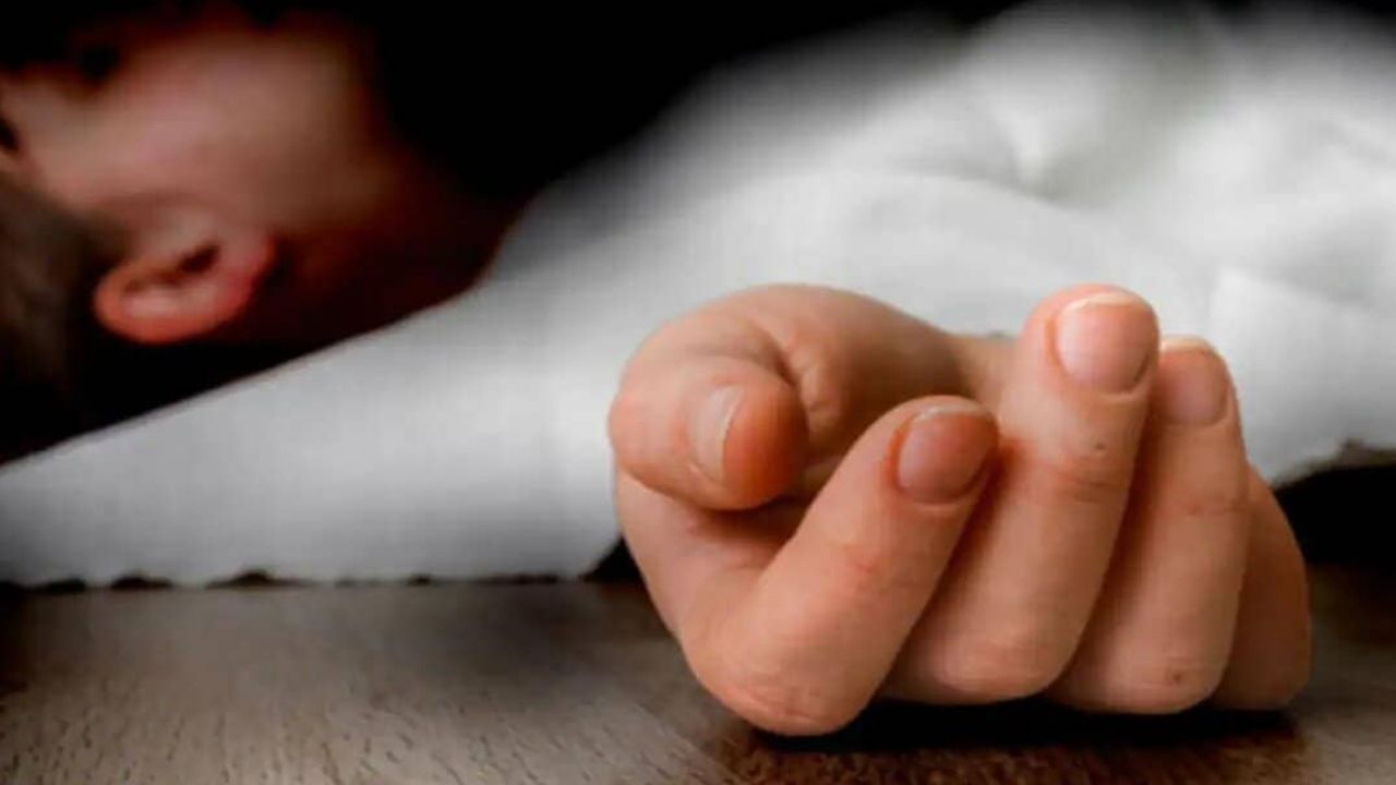 Child Death: ভয় ছিল প্রথম থেকেই, একা পেয়ে সাড়ে তিন বছরের শিশুকে চরম শাস্তি দিল মা! Child Death: ভয় ছিল প্রথম থেকেই, একা পেয়ে সাড়ে তিন বছরের শিশুকে চরম শাস্তি দিল মা!