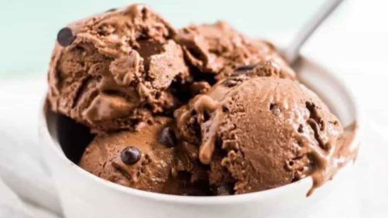 Ice Cream Recipe: বাড়িতে মাত্র তিনটি উপকরণ দিয়েই তৈরি করুন সুস্বাদু ও পুষ্টিকর আইসক্রিম! Ice Cream Recipe: বাড়িতে মাত্র তিনটি উপকরণ দিয়েই তৈরি করুন সুস্বাদু ও পুষ্টিকর আইসক্রিম!