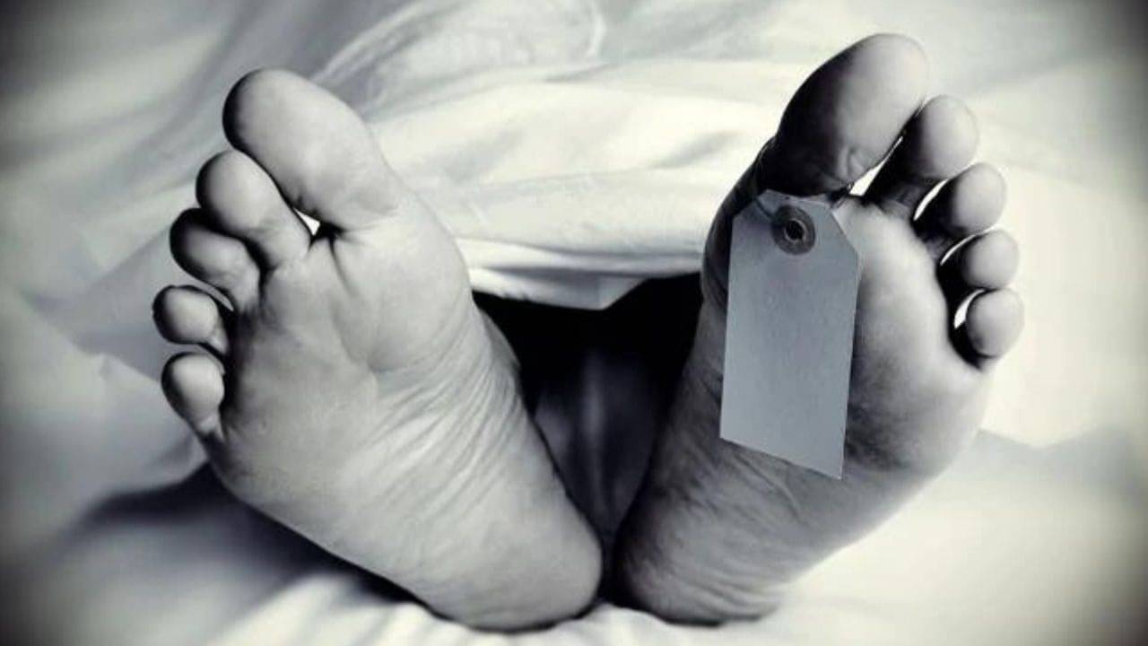 UP Suicide: সামনে এঁটো থালা, মাটিতে পড়ে ঠাকুমা-নাতির নিথর দেহ! ৯ পাতার সুইসাইড লেটারেই ফাঁস গোপন কথা