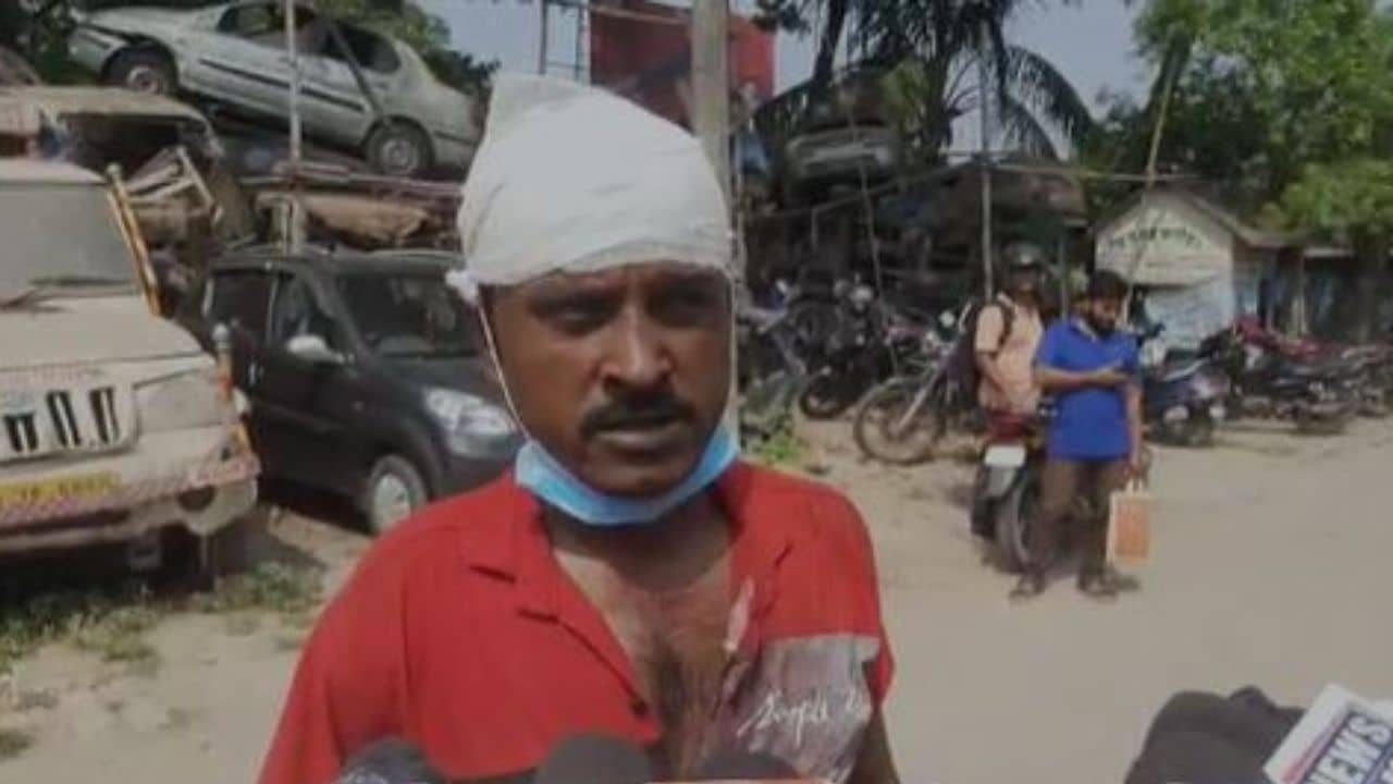 Gaighata Chaos: বান্ধবী নগ্ন, কুকীর্তি দেখে ফেলায় নেশায় চুর ছেলে মাথা ফাটাল বাবার