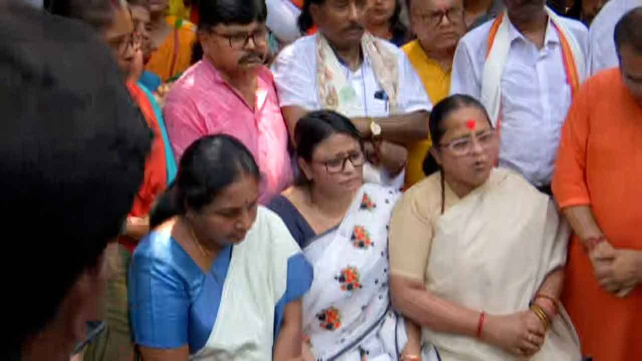 BJP Investigation Team In Hanskhali Case:  বাইরের লোক এসে মেয়েটাকে বাঁশে বেঁধে কাপড়ে মুড়ে নিয়ে যায় শ্মশানে, বয়ান হাঁসখালিকাণ্ডে নির্যাতিতা মায়ের