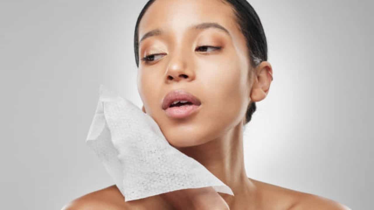 Wet Wipes: ঝলসানো গরমে ঘাম মুছতে ঘন ঘন ওয়েট টিস্যু ব্যবহার করছেন? সাবধান, মারাত্মক ভুল করছেন Wet Wipes: ঝলসানো গরমে ঘাম মুছতে ঘন ঘন ওয়েট টিস্যু ব্যবহার করছেন? সাবধান, মারাত্মক ভুল করছেন