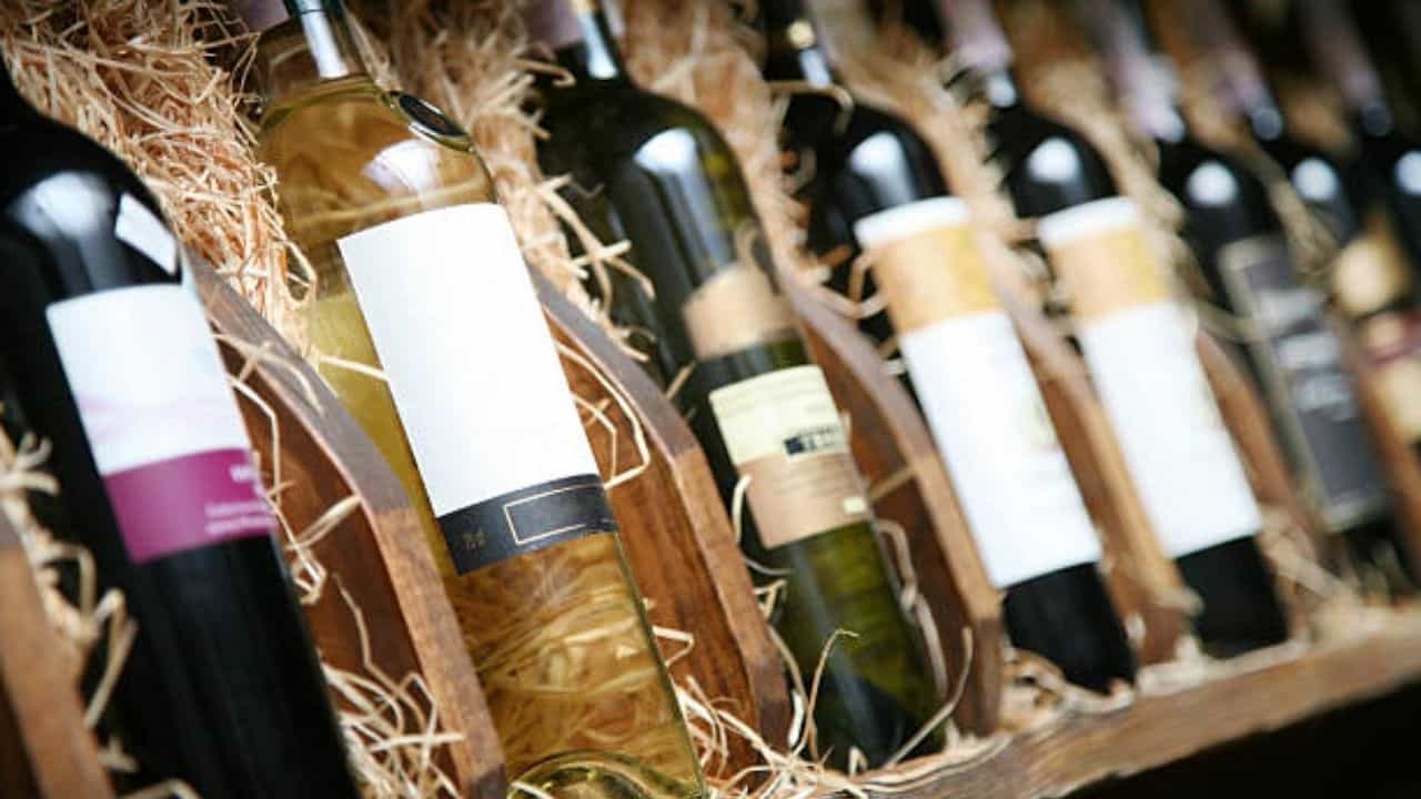 Wine: প্রিয় ওয়াইনে চুমুক দেওয়ার আগে জেনে নিন সংরক্ষণের সহজ উপায়...