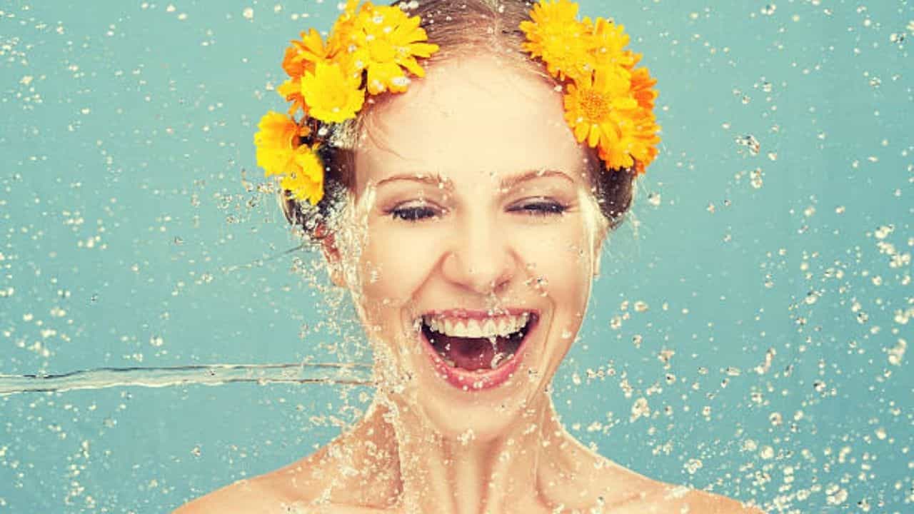 Skin Care Tips: গরমে ত্বকের শীতলতা বজায় রাখতে চান? রইল দারুণ কয়েকটি 'কুল' টিপস... Skin Care Tips: গরমে ত্বকের শীতলতা বজায় রাখতে চান? রইল দারুণ কয়েকটি 'কুল' টিপস...