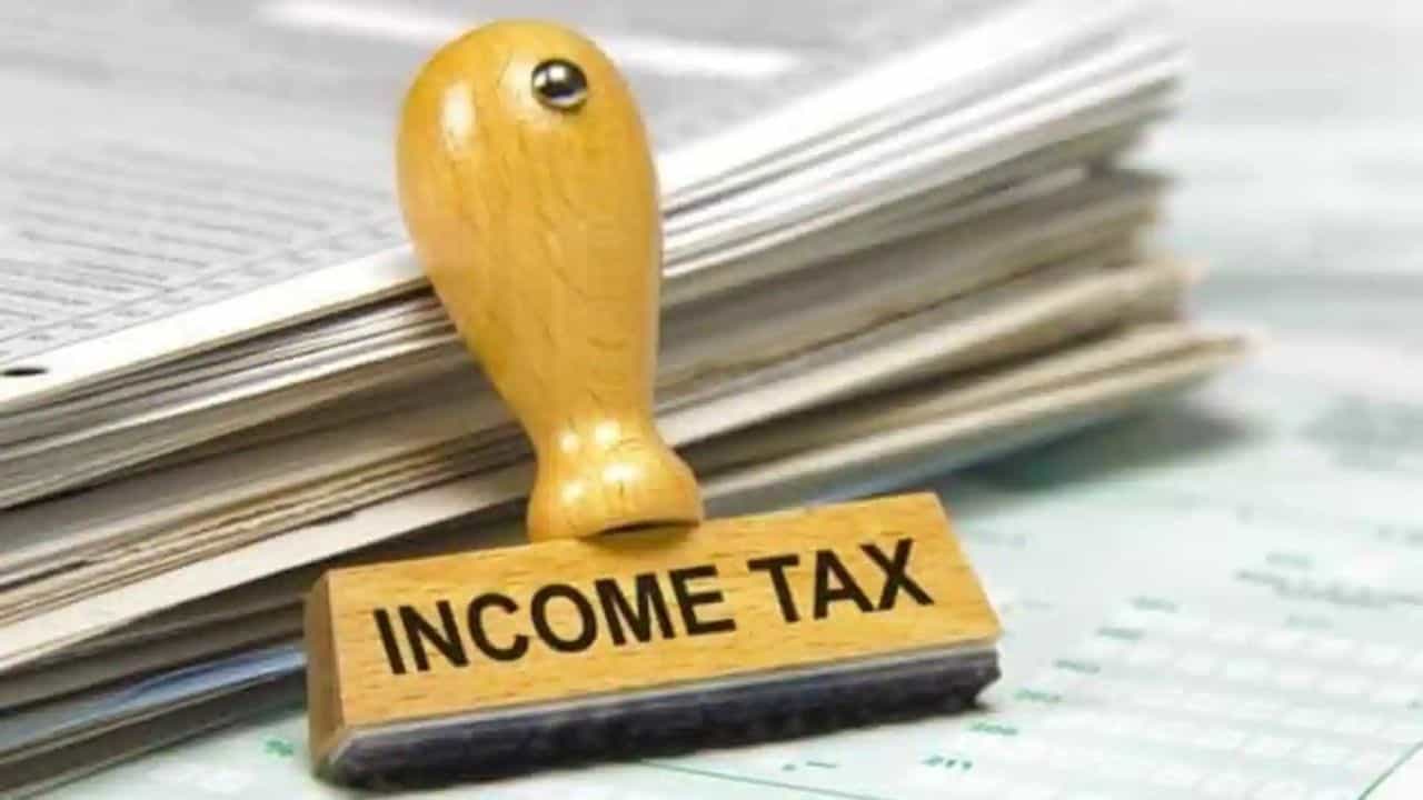 Income Tax Rule: আজ থেকেই বদলে যাবে আয়করের নিয়ম, না জানলে অবশ্যই জেনে নিন