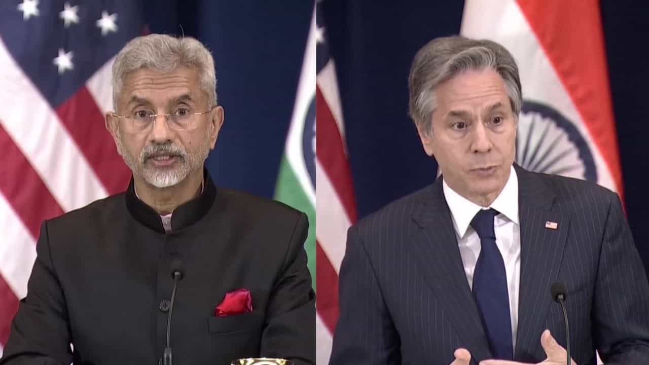 Jaishankar to US: মার্কিন চাপের কাছে মাথা নোয়াবে না ভারত, রাশিয়ার থেকে তেল কেনা প্রসঙ্গে অবস্থান স্পষ্ট করলেন বিদেশমন্ত্রী Jaishankar to US: মার্কিন চাপের কাছে মাথা নোয়াবে না ভারত, রাশিয়ার থেকে তেল কেনা প্রসঙ্গে অবস্থান স্পষ্ট করলেন বিদেশমন্ত্রী