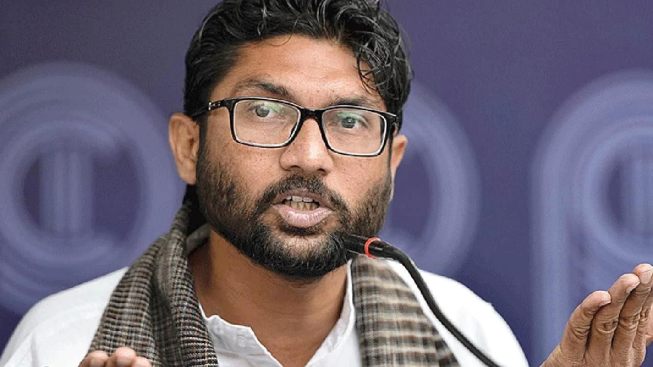 Jignesh Mevani: 'দীর্ঘসময় আটক করে রাখতেই মামলা', মহিলা পুলিশকর্মীকে নিগ্রহ মামলায় জিগনেশকে জামিন দিল আদালত Jignesh Mevani: 'দীর্ঘসময় আটক করে রাখতেই মামলা', মহিলা পুলিশকর্মীকে নিগ্রহ মামলায় জিগনেশকে জামিন দিল আদালত