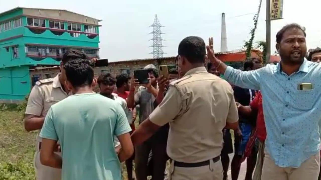 Kanthi: চোলাই মদ, সঙ্গে মধুচক্র! হোটেল ব্যবসার খবর প্রকাশ্যে আসতেই এই কীর্তি করলেন তৃণমূল নেতা