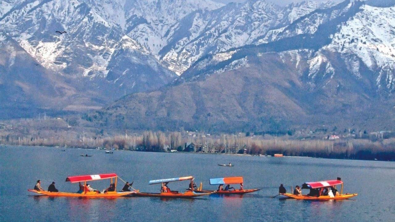 Kashmir: মার্চেই রেকর্ড গড়ল ভূস্বর্গ!  ১০ বছরে এই প্রথমবার এক লক্ষ ছাড়াল পর্যটকের সংখ্যা