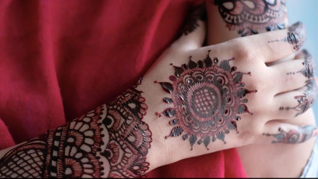 simple henna mehndi design for beginner|| latest arabic mehndi  design|raveena's mehndi from bangla hand mehedi saj www Watch Video -  HiFiMov.co