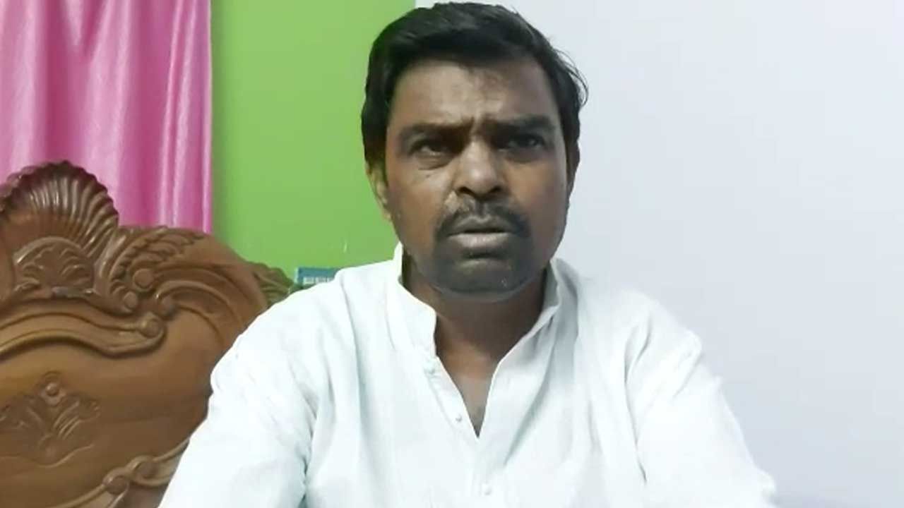 Life Threat to MLA: লাগাতার তোলাবাজদের 'হুমকি', প্রাণহানির আশঙ্কায় পুলিশ সুপারকে চিঠি লিখলেন বিধায়ক Life Threat to MLA: লাগাতার তোলাবাজদের 'হুমকি', প্রাণহানির আশঙ্কায় পুলিশ সুপারকে চিঠি লিখলেন বিধায়ক