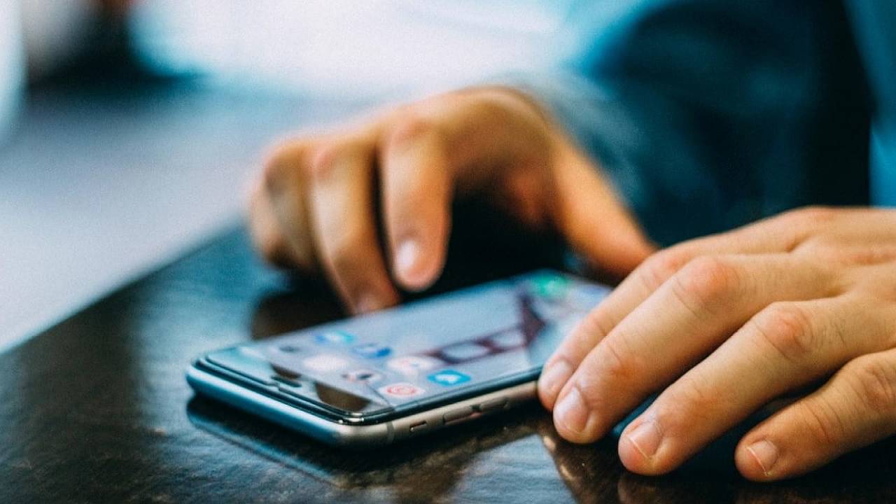 Best Recharge Plan: মাত্র ১৪১ টাকা দিয়ে রিচার্জ করলে ১ বছর নিশ্চিন্তে! আনলিমিটেড ডেটা, ফ্রি কলিংও, প্ল্যানটি কার জানেন?