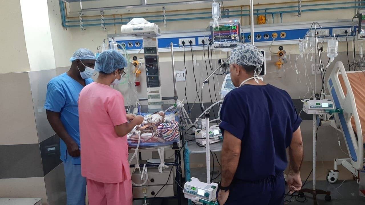 NRS Hospital: দুই মাসের শিশুর হার্টে ৫ ঘণ্টা ধরে জটিল অস্ত্রোপচার, সরকারি স্বাস্থ্য পরিষেবায় নজির এনআরএসে