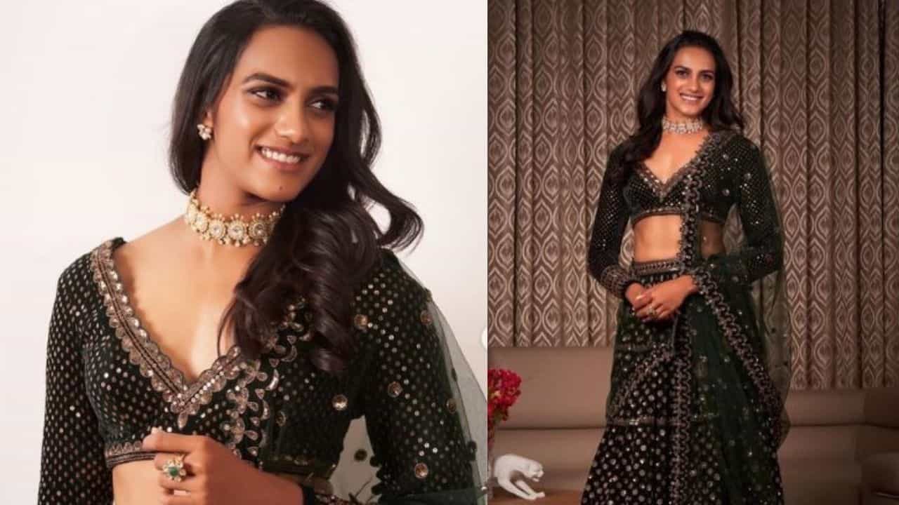 PV Sindhu: ফ্যাশন দুনিয়ায় নয়া চমক! একলাখি লেহেঙ্গার বেশে এ কোন সিন্ধু! PV Sindhu: ফ্যাশন দুনিয়ায় নয়া চমক! একলাখি লেহেঙ্গার বেশে এ কোন সিন্ধু!