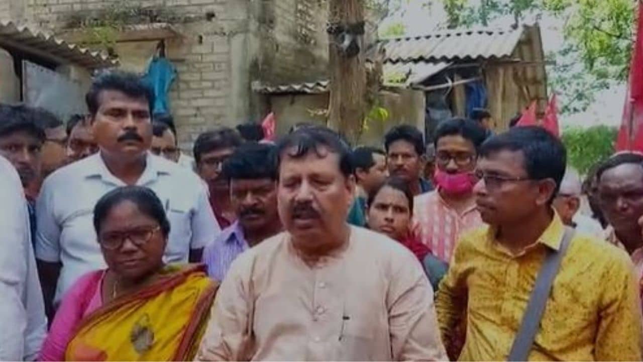 Susanta Ghosh: এরা পশুদেরও অধম, পিংলায় নির্যাতিতার পরিবারকে সাহায্য করতে গিয়ে বললেন সুশান্ত