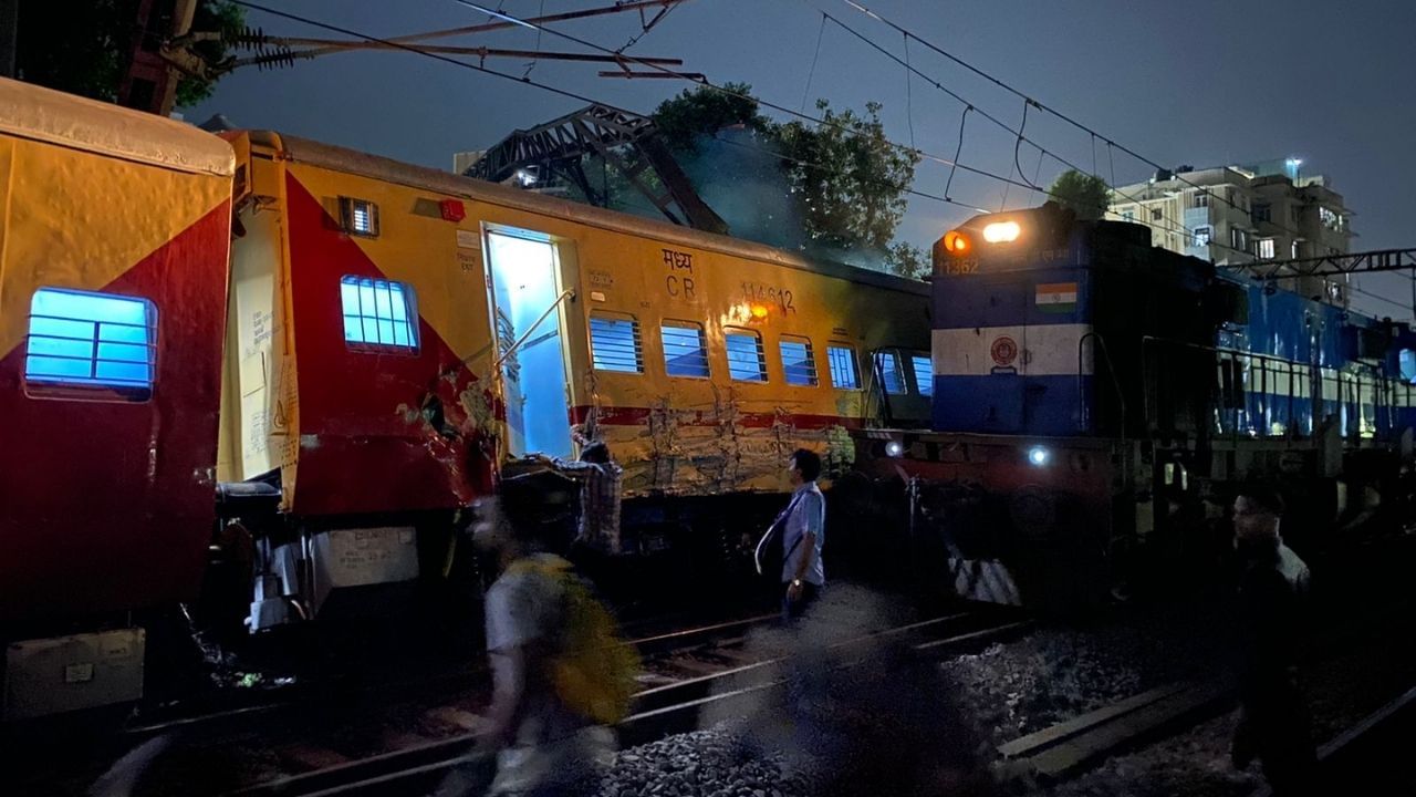 Puducherry Express derailed: মুম্বইতে লাইনচ্যুত পুদচেরি এক্সপ্রেসের ৩ টি বগি, ঘটনাস্থলে পুলিশ, অ্যাম্বুলেন্স