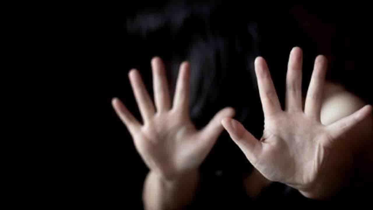 Malda Physical Asault Case: মুখে গামছা বেঁধে বাড়ি থেকেই তুলে নিয়ে গেল, মালদায় ধর্ষণের চেষ্টা নাবালিকাকে