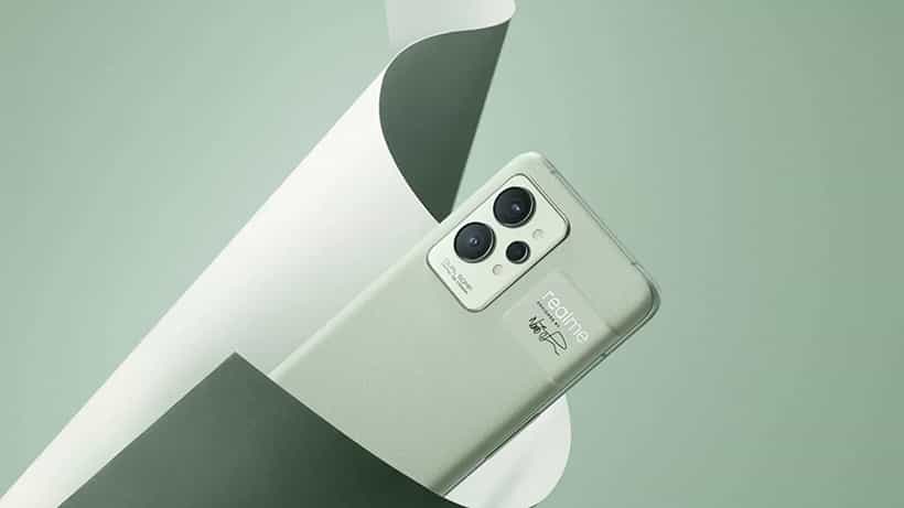 Realme GT 2: দুরন্ত রিয়েলমি জিটি ২-এর আগমন ভারতে, পেপার-ইনসপায়ার্ড ডিজ়াইন, এই মুহূর্তের সেরা ফোন, কেন জানেন?