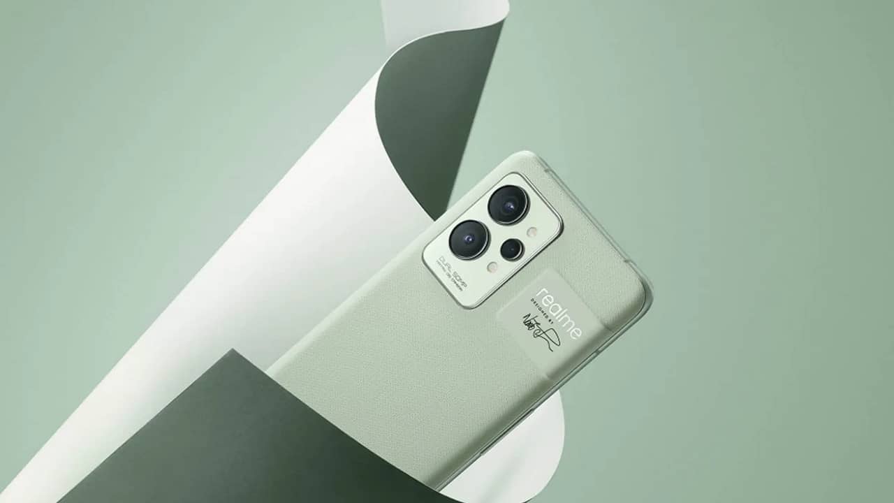 Realme GT 2: দুরন্ত রিয়েলমি জিটি ২-এর আগমন ভারতে, পেপার-ইনসপায়ার্ড ডিজ়াইন, এই মুহূর্তের সেরা ফোন, কেন জানেন?