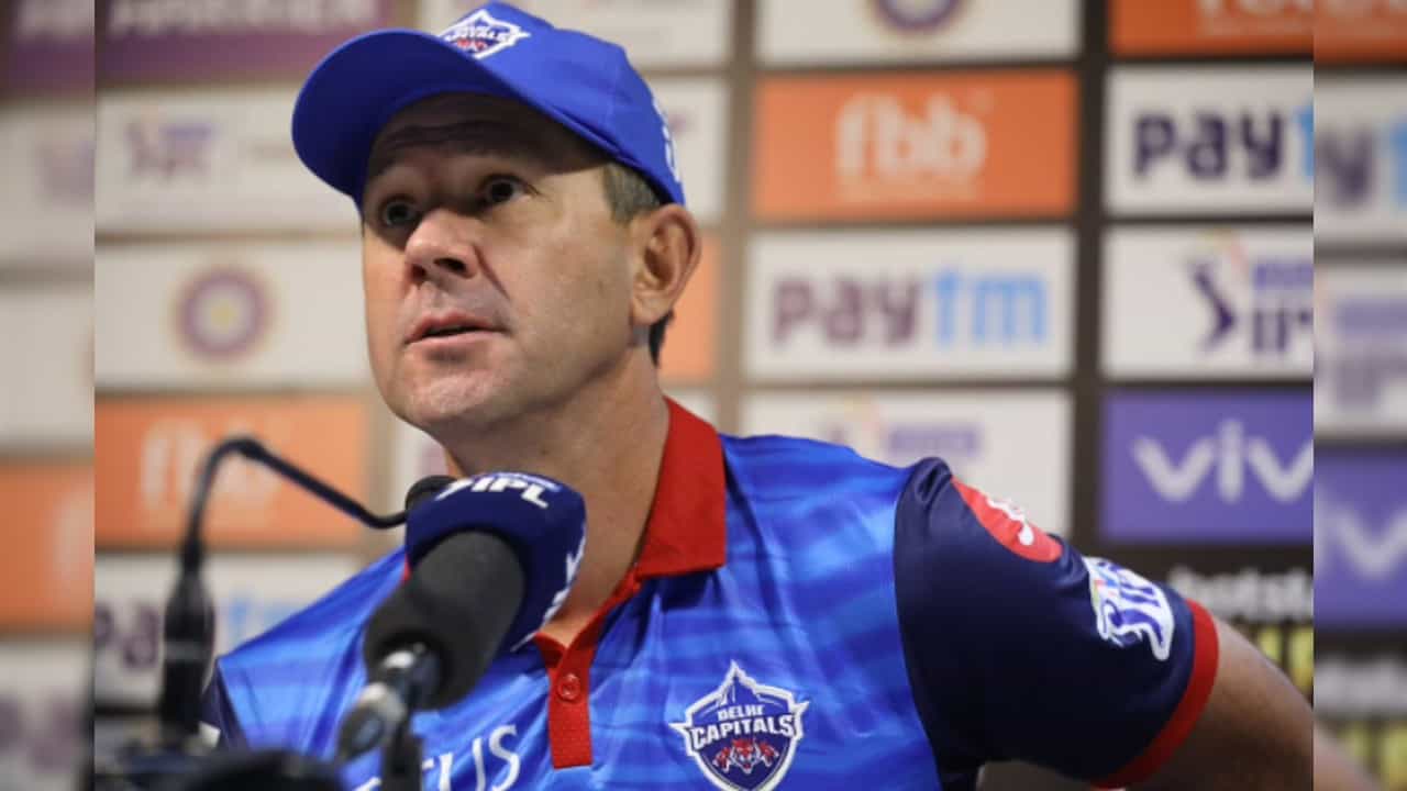 IPL 2022: ফের করোনার ধাক্কা দিল্লিতে, আইসোলেশনে পাঠানো হল পন্টিংকে IPL 2022: ফের করোনার ধাক্কা দিল্লিতে, আইসোলেশনে পাঠানো হল পন্টিংকে