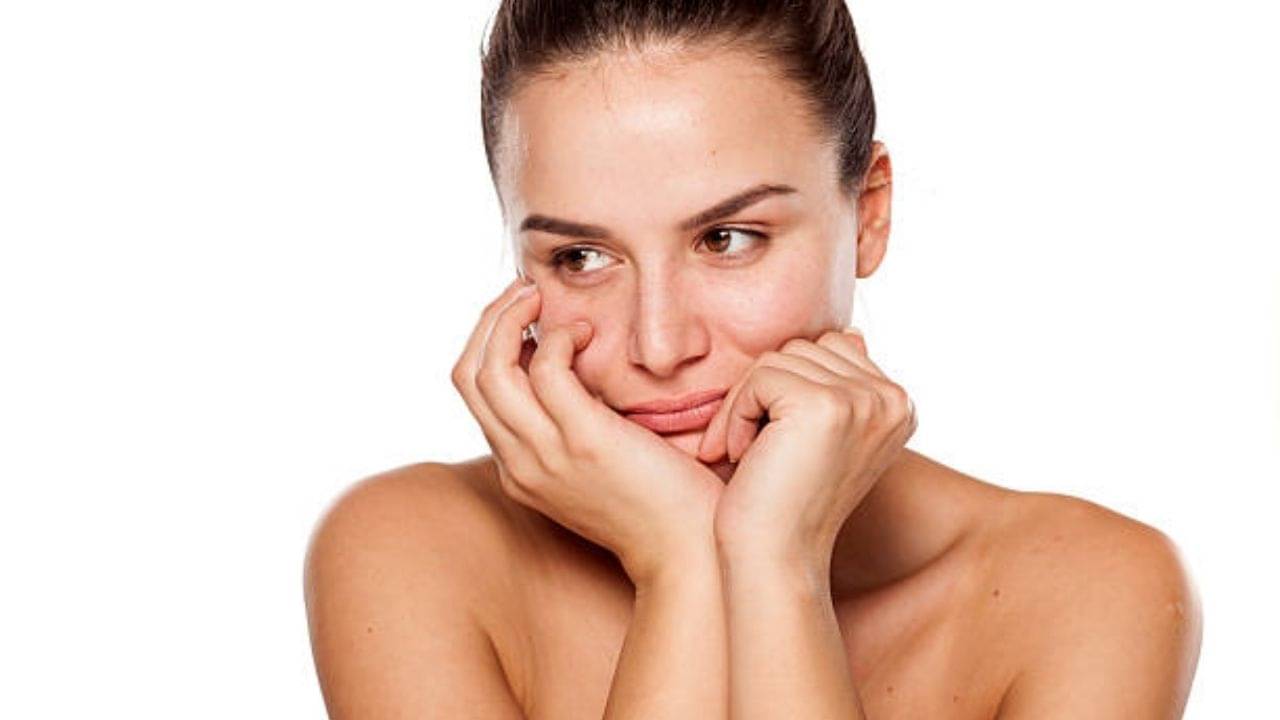 Dead Skin Cell: ত্বক দিন-দিন নিস্তেজ হয়ে পড়ছে! মৃত কোষ দূর করতে কীসের ওপর ভরসা রাখবেন?