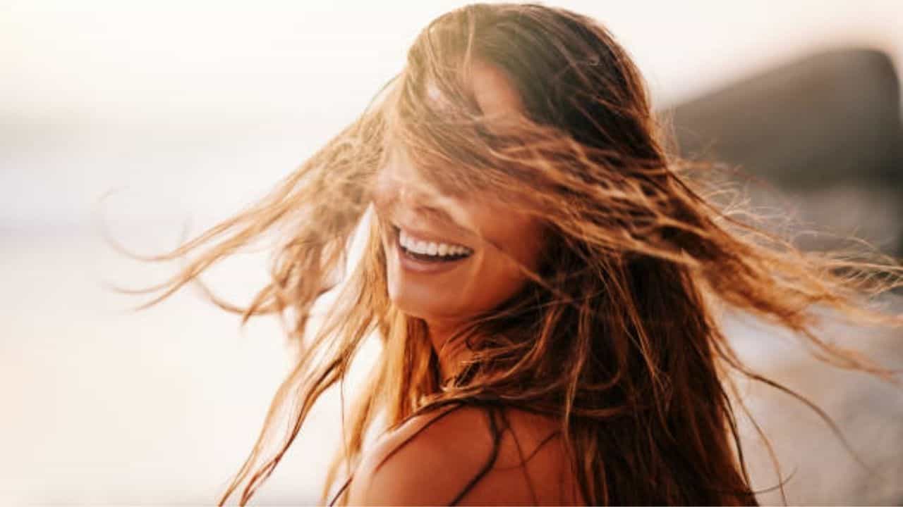 Hair Care: গরমে মাথায় ঘাম বসতে দেবেন না! স্ক্যাল্পের ফ্রেশনেস বজায় রাখুন এই ভাবে... Hair Care: গরমে মাথায় ঘাম বসতে দেবেন না! স্ক্যাল্পের ফ্রেশনেস বজায় রাখুন এই ভাবে...