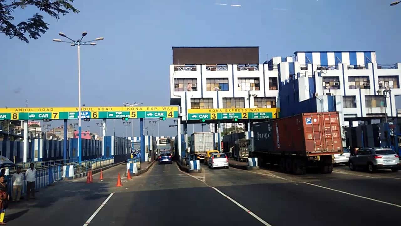 Toll Prices On Google Maps: এবার টোল ট্যাক্সের খরচ বাঁচাবে গুগল ম্যাপস! নতুন ফিচারের এই ৫ সুবিধা সম্পর্কে এখনই জেনে নিন Toll Prices On Google Maps: এবার টোল ট্যাক্সের খরচ বাঁচাবে গুগল ম্যাপস! নতুন ফিচারের এই ৫ সুবিধা সম্পর্কে এখনই জেনে নিন