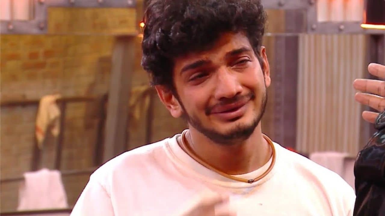 Lock Upp: কেন আত্মহত্যা করেছিলেন মা? জীবনের এক অন্ধকার সত্য বলে ফেললেন মুনওয়ার