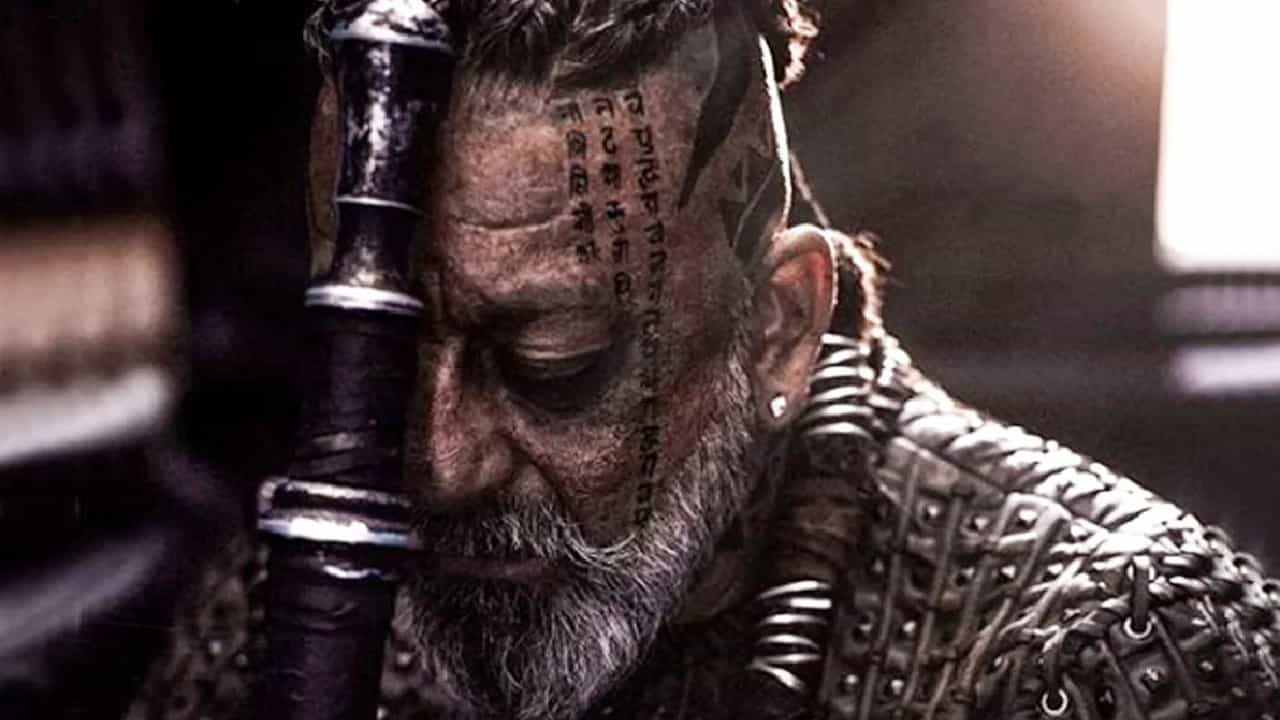 KGF Chapter 2: ২৫ কিলোর পোশাক পরে সারাদিন শুটিং, কেজিএফ-এর জন্য কতটা চ্যালেঞ্জ নিলেন সঞ্জয় দত্ত KGF Chapter 2: ২৫ কিলোর পোশাক পরে সারাদিন শুটিং, কেজিএফ-এর জন্য কতটা চ্যালেঞ্জ নিলেন সঞ্জয় দত্ত