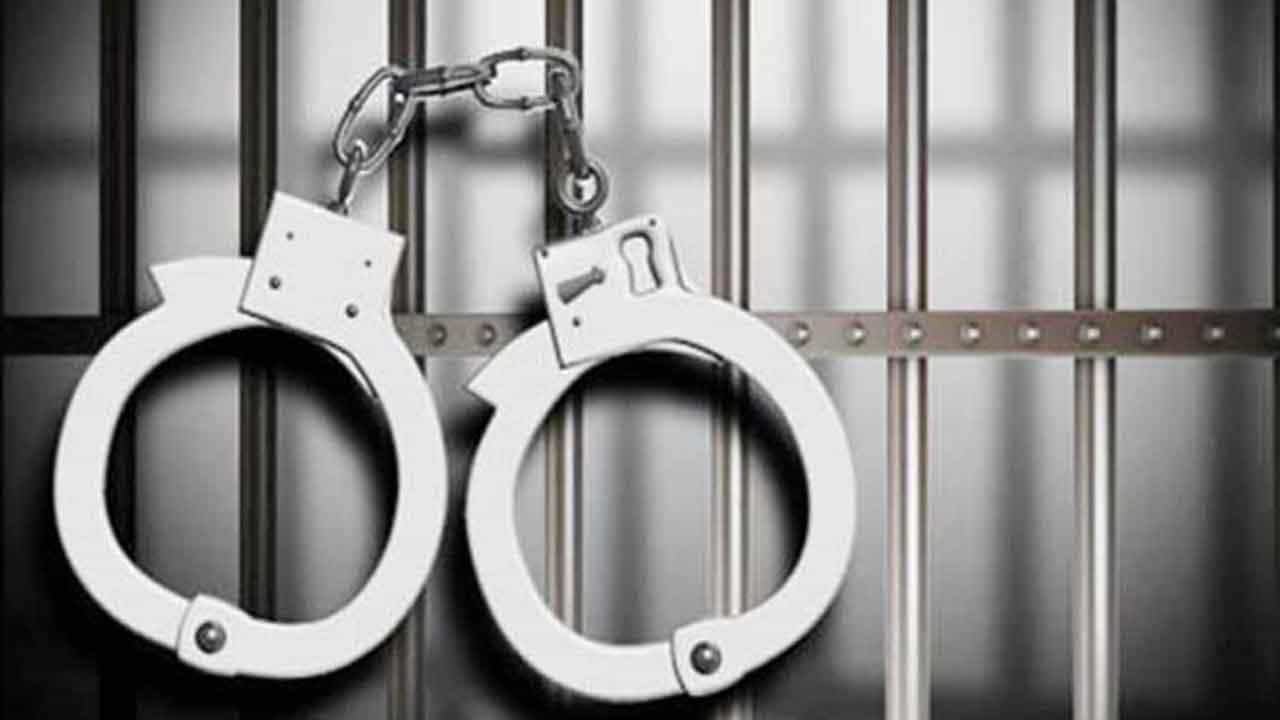 Rajasthan Dalit Couple Harassment: পুজো দিতে গিয়ে মন্দিরেই ঢুকতে পারল না নবদম্পতি, পুরোহিতের নিদানের পরই যা হল...