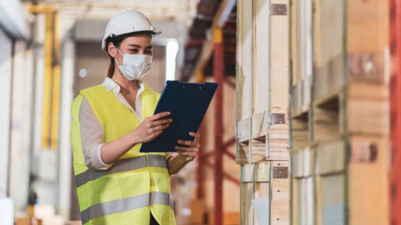 World Safety and Health at Work Day 2022: আপনার কর্মক্ষেত্রে নিরাপত্তা ও স্বাস্থ্য সুবিধা রয়েছে তো? এখনই নিশ্চিত হন