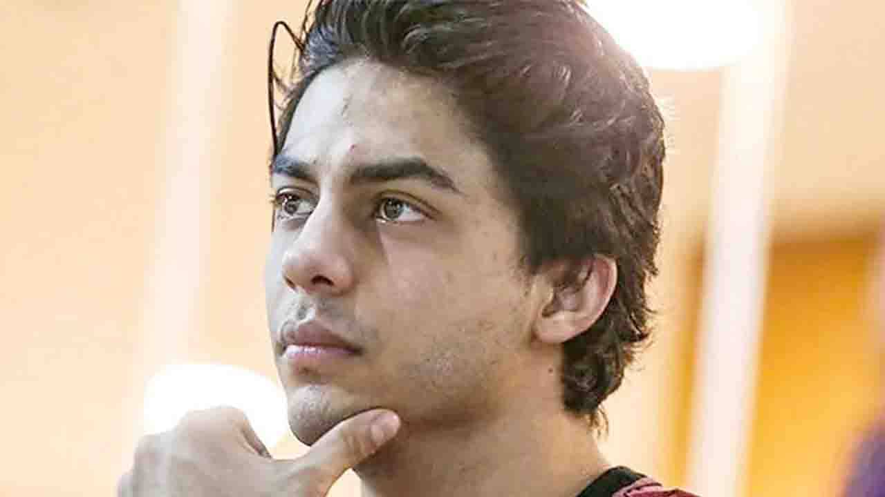 Aryan Khan: চিত্রনাট্য লেখার পাশাপাশি পরিচালনাও করতে চাইছেন শাহরুখ পুত্র আরিয়ান, তিনি নাকি কাজ ছাড়া কিছুই চেনেন না এখন