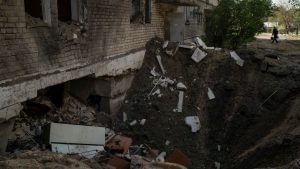 Russia Attacks Kyiv: ইউক্রেন সফরে রাষ্ট্রসঙ্ঘের প্রধান, তার মাঝেই রুশ মিসাইলের আঘাতে কেঁপে উঠল কিয়েভ