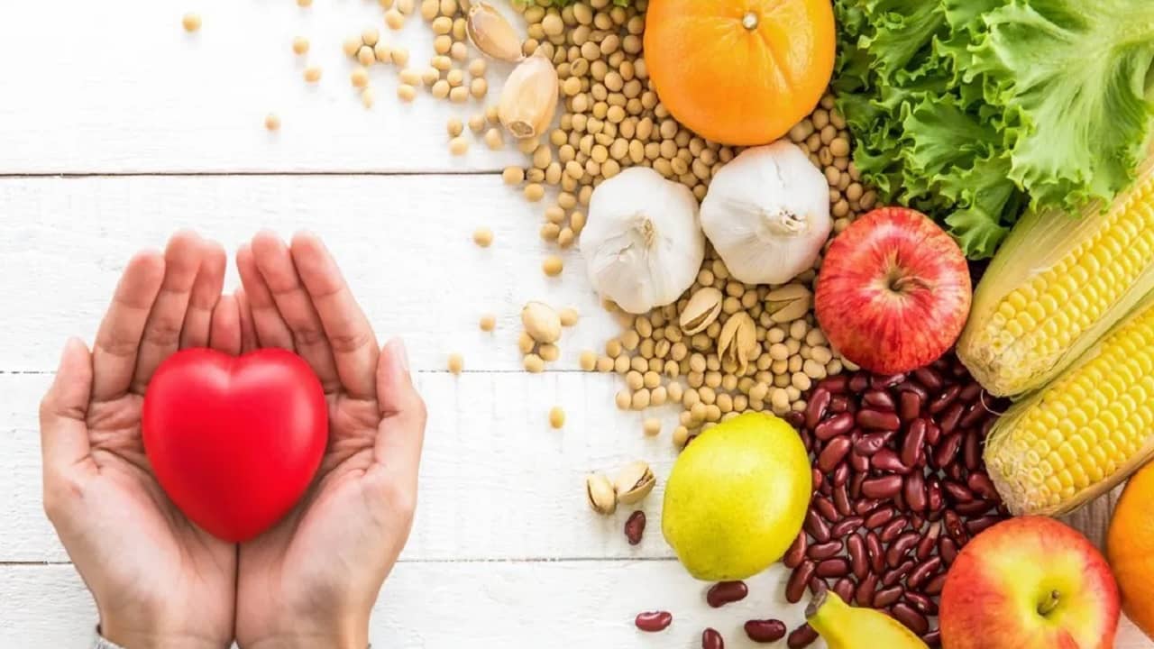 High cholesterol: রোজকার ডায়েটে আনুন সামান্য পরিবর্তন, নিয়ন্ত্রণে থাকবে কোলেস্টেরল