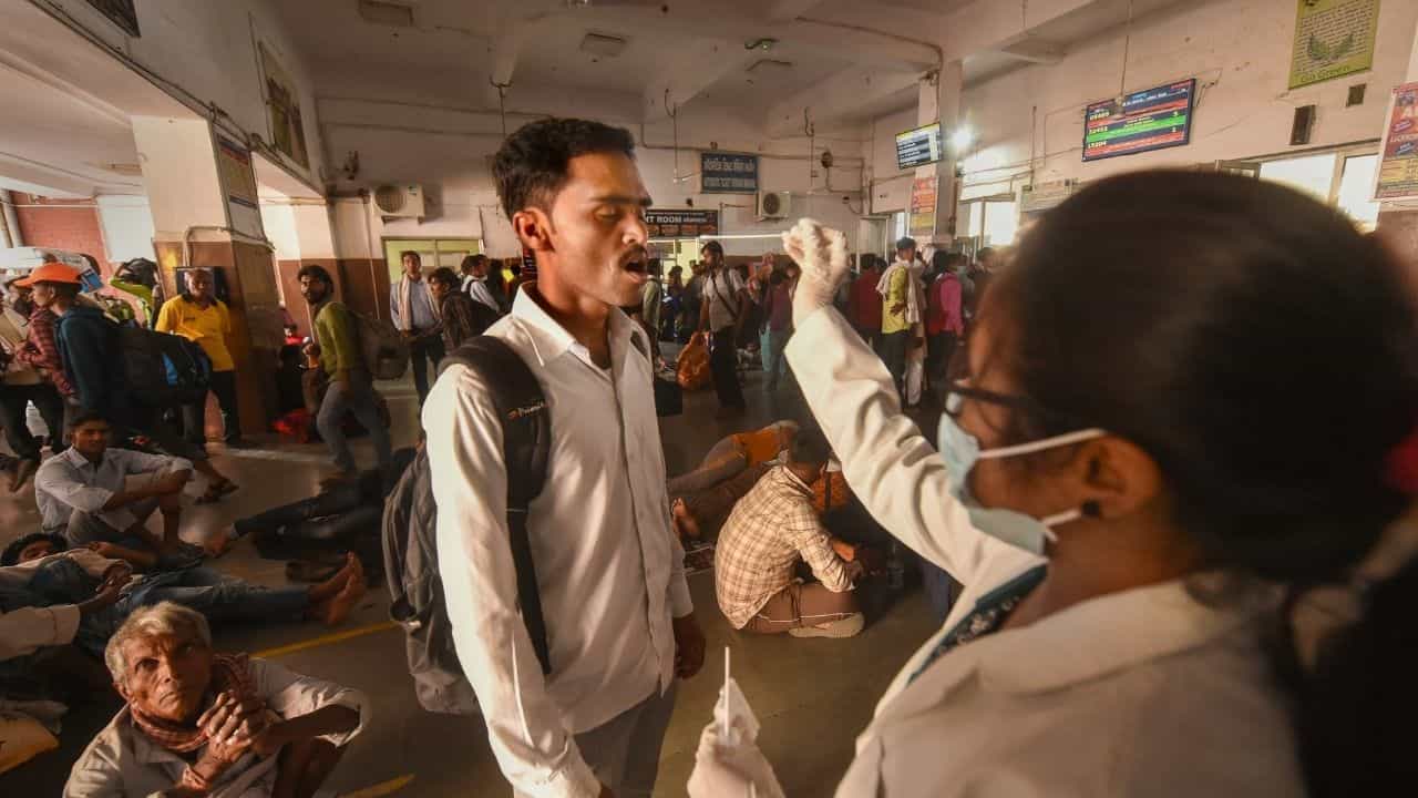 India's COVID-19 Update: টানা ৫ দিন ২ হাজারের গণ্ডি পার করল দৈনিক সংক্রমণ, চিন্তা বাড়াচ্ছে মৃতের সংখ্যাও