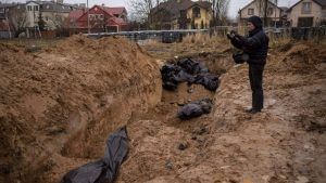 410 Dead Bodies Found in Kyiv: একি অবস্থা রাজধানীর! কিয়েভে ঢুকতেই নাকে এল পচা গন্ধ, রাস্তা জুড়ে শুধুই মৃতদেহের স্তূপ...