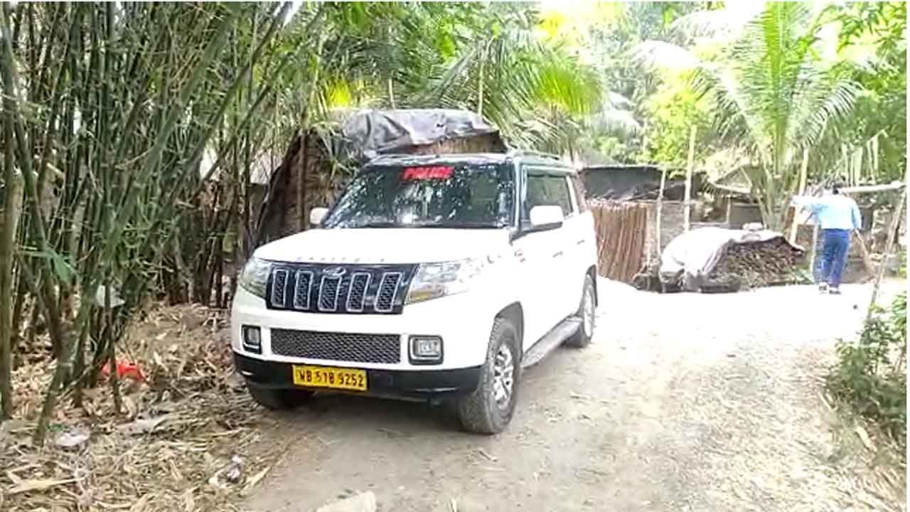 Hanskhali Physical Asault Case: রক্তমাখা কাপড়ের টুকরো, চাদরে বীর্যের নমুনা! হাঁসখালিকাণ্ডে এবার পুলিশের হাতে বিস্ফোরক 'ক্লু'