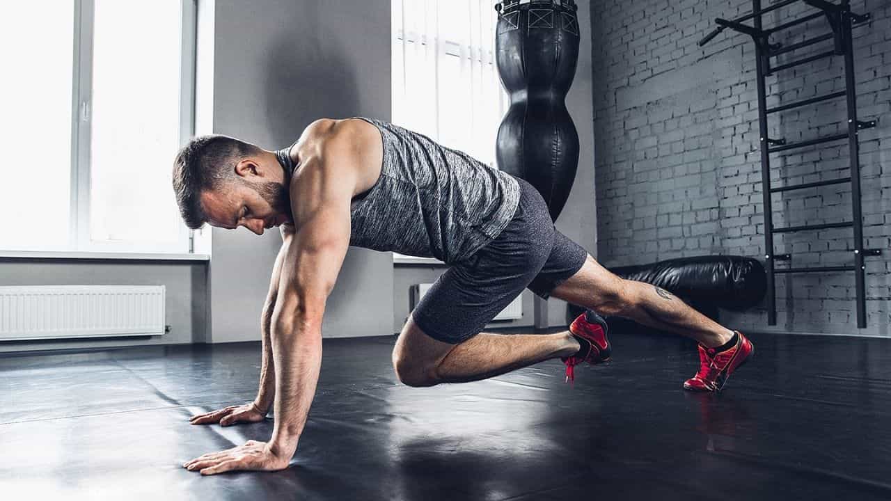 Summer fitness tips: ভরা গ্রীষ্মে এক্সারসাইজ? এক্সপার্টের নিয়ম না মানলেই বিপদ Summer fitness tips: ভরা গ্রীষ্মে এক্সারসাইজ? এক্সপার্টের নিয়ম না মানলেই বিপদ