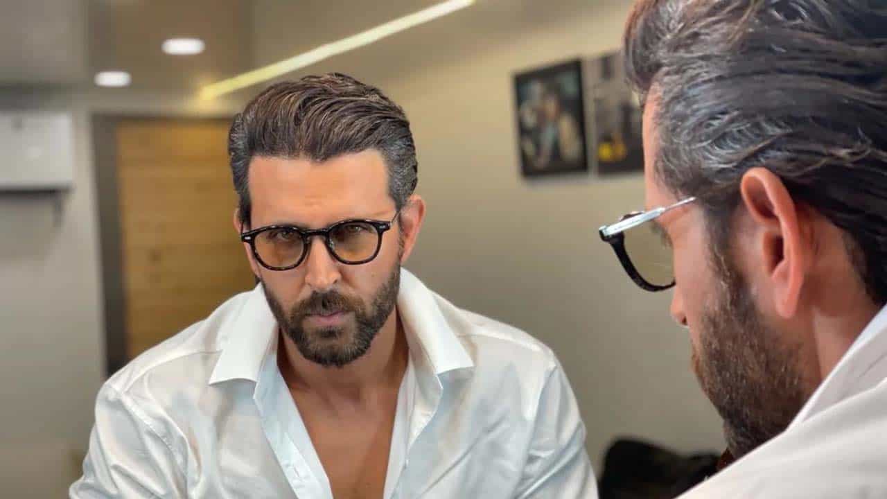 Hrithik Roshan: হৃত্বিক রোশন-এর নতুন ছবির লুক দেখে কী বললেন অনুরাগীরা? Hrithik Roshan: হৃত্বিক রোশন-এর নতুন ছবির লুক দেখে কী বললেন অনুরাগীরা?