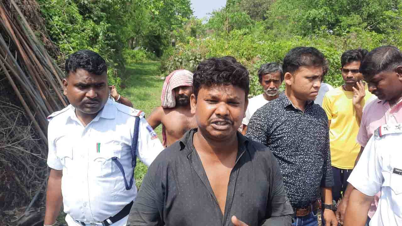 Wife Murdered: তিনটে বিয়ে, সাত সন্তান, সন্দেহের বশেই শাবল দিয়ে স্ত্রী-কে মেরে ফেললেন স্বামী