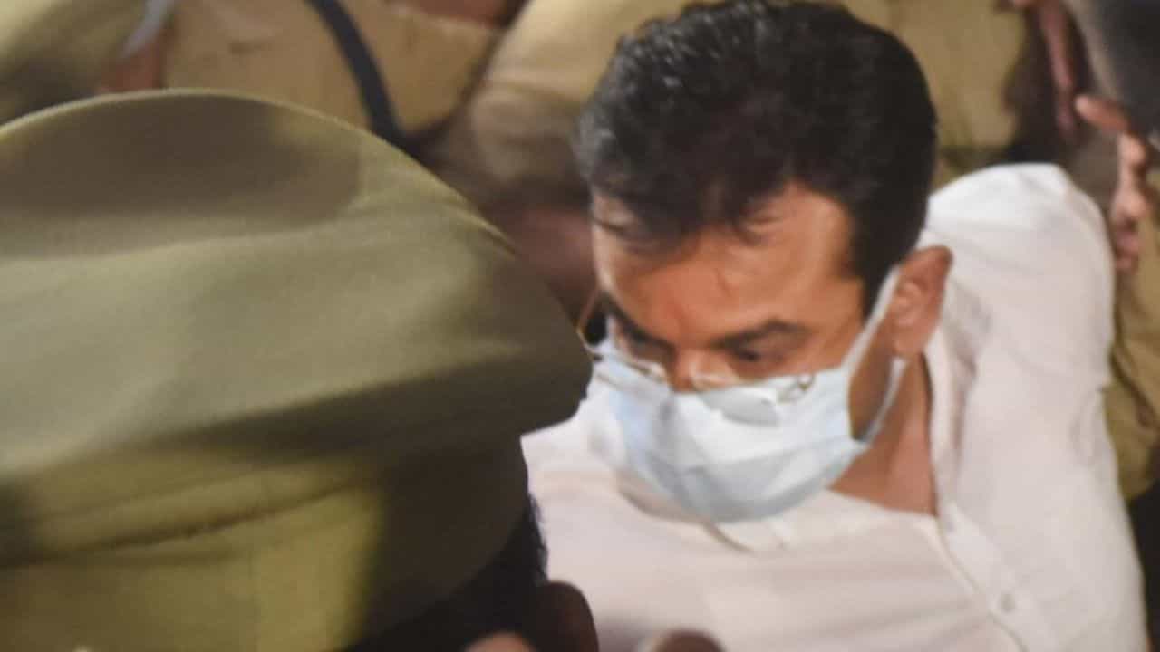 Asish Mishra Surrender: 'সুপ্রিম' নির্দেশে বাতিল জামিন, জেলের কুঠুরিতেই ফিরলেন মন্ত্রীপুত্র