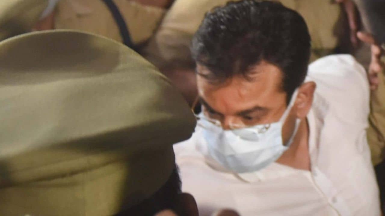 Asish Mishra Surrender: সুপ্রিম নির্দেশে বাতিল জামিন, জেলের কুঠুরিতেই ফিরলেন মন্ত্রীপুত্র