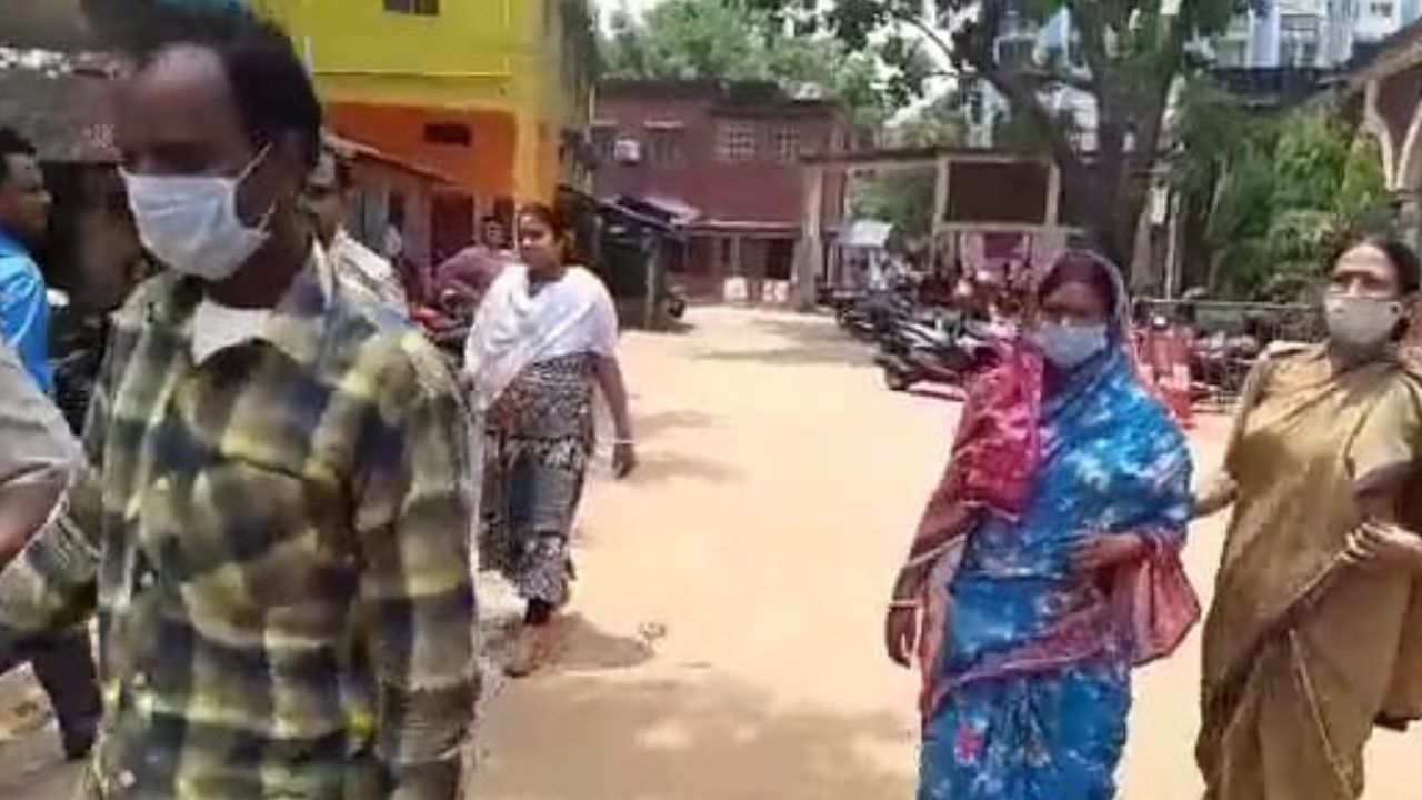 couple get life imprisonment : দুই সতীনের ঝামেলা, দ্বিতীয় স্ত্রীকে আগুনে পুড়িয়ে খুন, যাবজ্জীবন দম্পতির couple get life imprisonment : দুই সতীনের ঝামেলা, দ্বিতীয় স্ত্রীকে আগুনে পুড়িয়ে খুন, যাবজ্জীবন দম্পতির