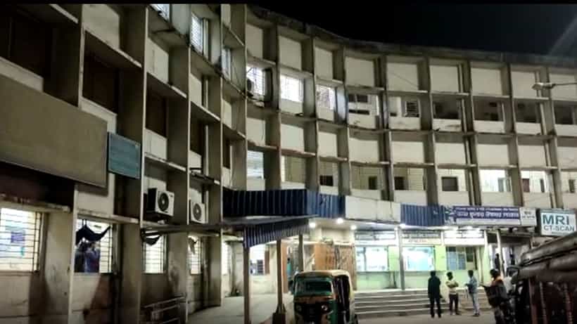 JNM Hospital: বাংলা না জানলে বিহারে চিকিৎসা করান, চিকিৎসকের মন্তব্যে তুলকালাম সরকারি হাসপাতাল